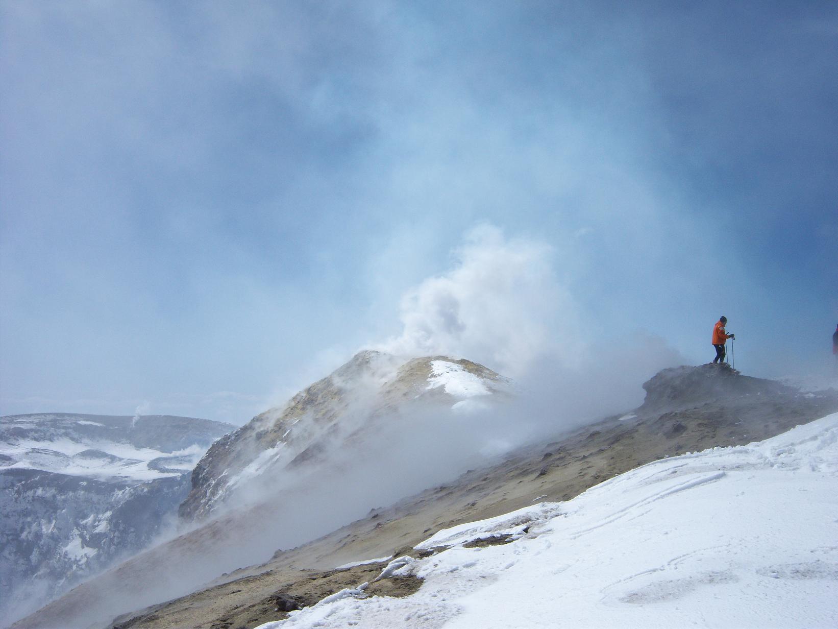 Sull''Etna con gli sci: il cratere